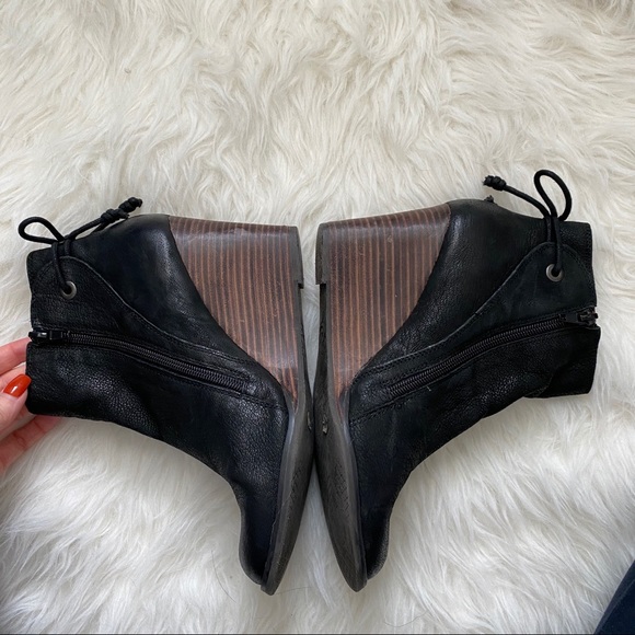 Lucky Brand Black Yamina Wedge Bootie Size 8 - Picture 4 of 8